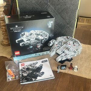 LEGO 75375 Star Wars Millennium Falcon Set - Gray